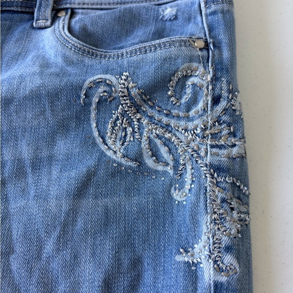 WHBM Girlfriend Denim Jeans Size 6 Rhinestones Light Wash Distressed Western - Picture 5 of 16